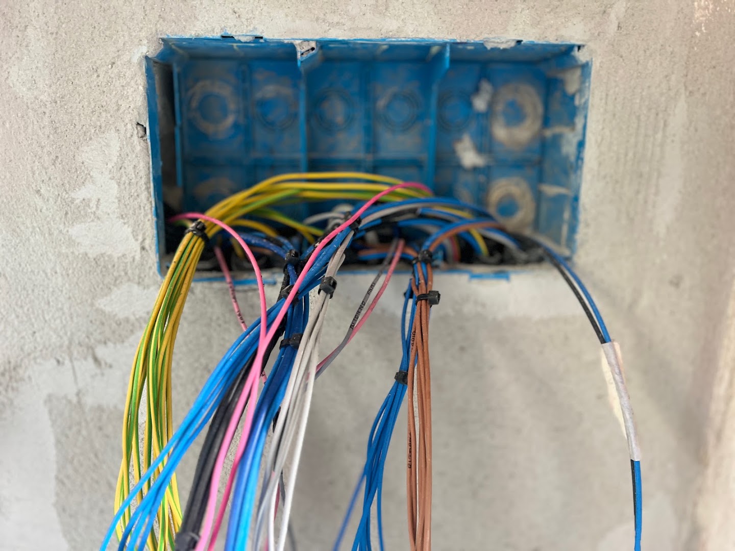 PAMLAT ELECTRICALS — Foto 4
